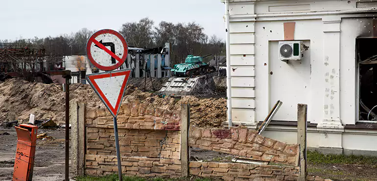 Partial or Full Foundation Collapse in Pasadena, TX